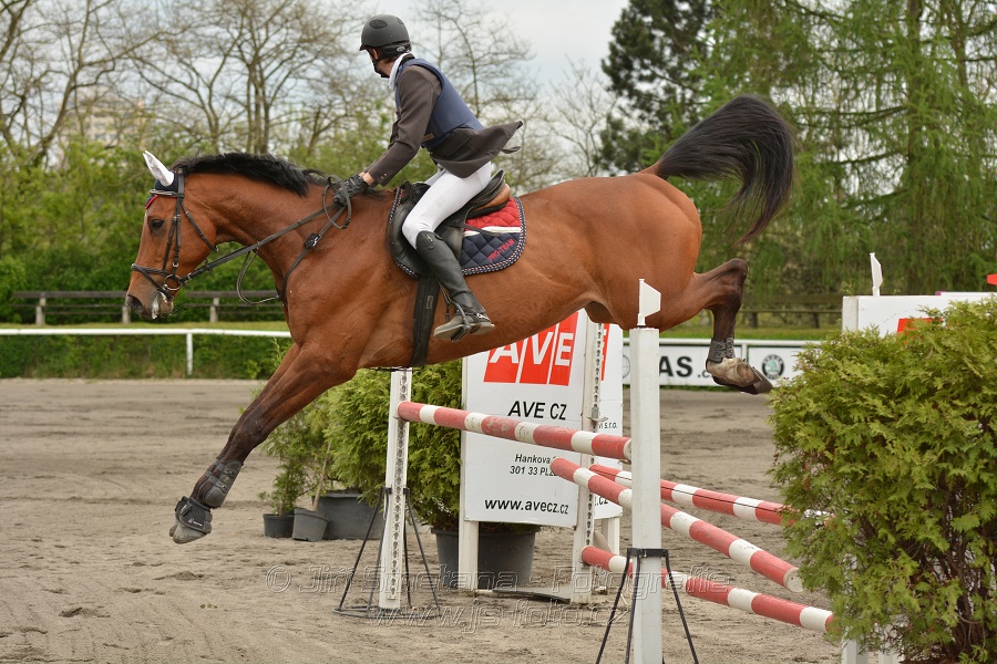 Skoková soutěž dvoufázové skákání 110/120 cm