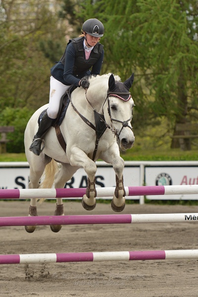Skoková soutěž dvoufázové skákání 110/120 cm