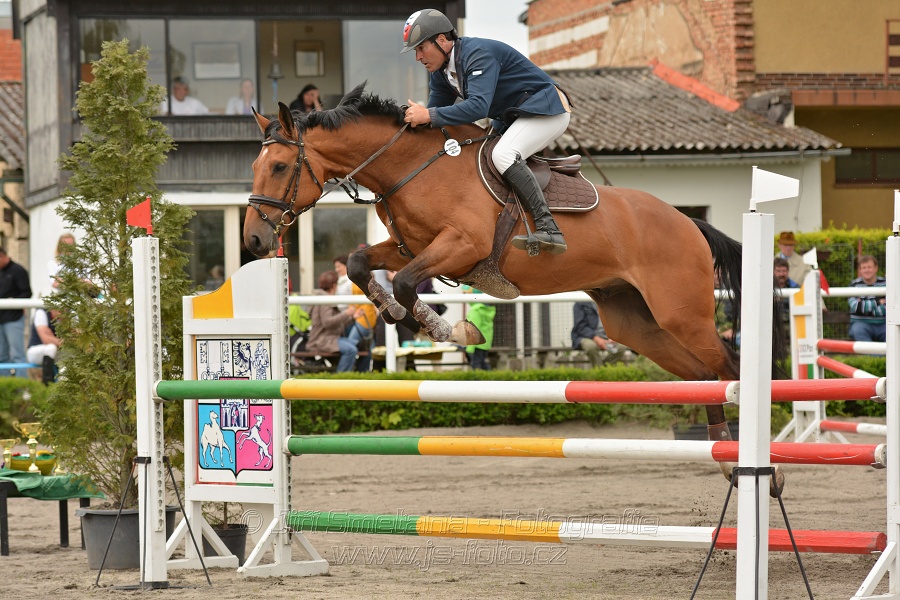 Skoková soutěž dvoufázové skákání 110/120 cm