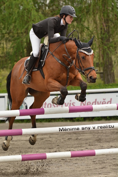 Skoková soutěž dvoufázové skákání 110/120 cm