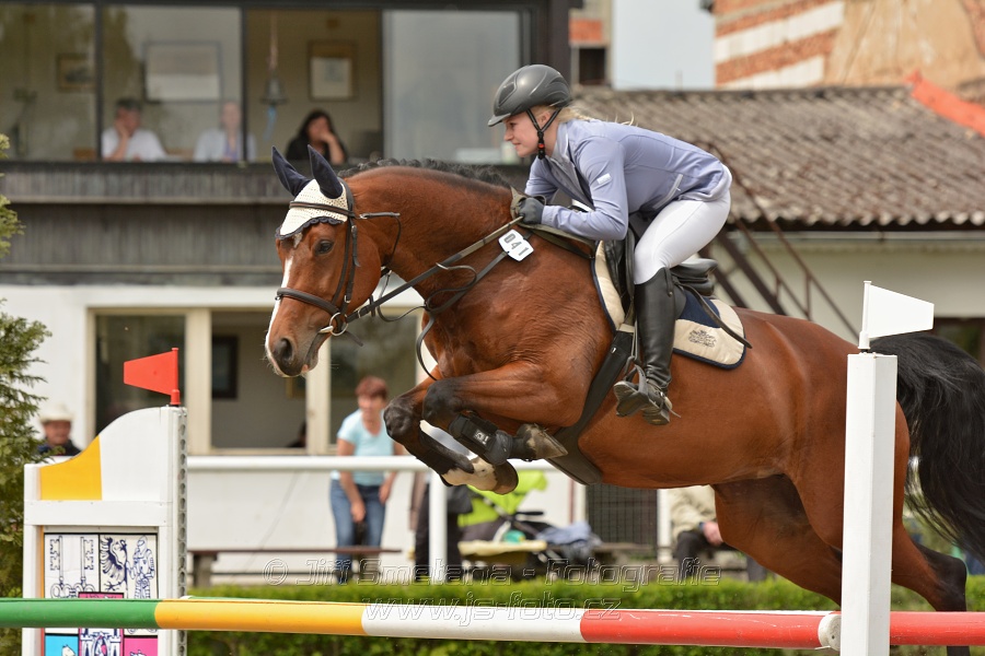Skoková soutěž dvoufázové skákání 110/120 cm