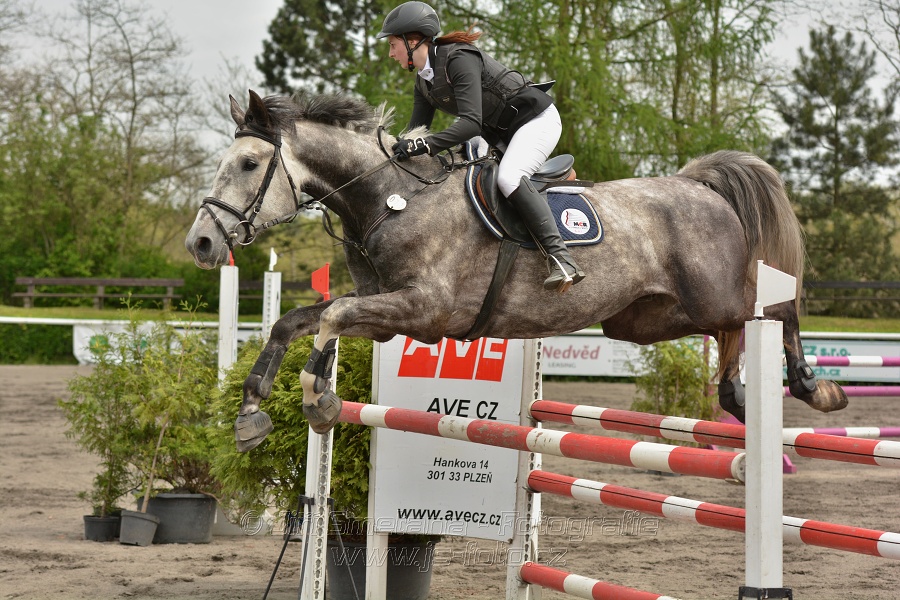 Skoková soutěž dvoufázové skákání 110/120 cm