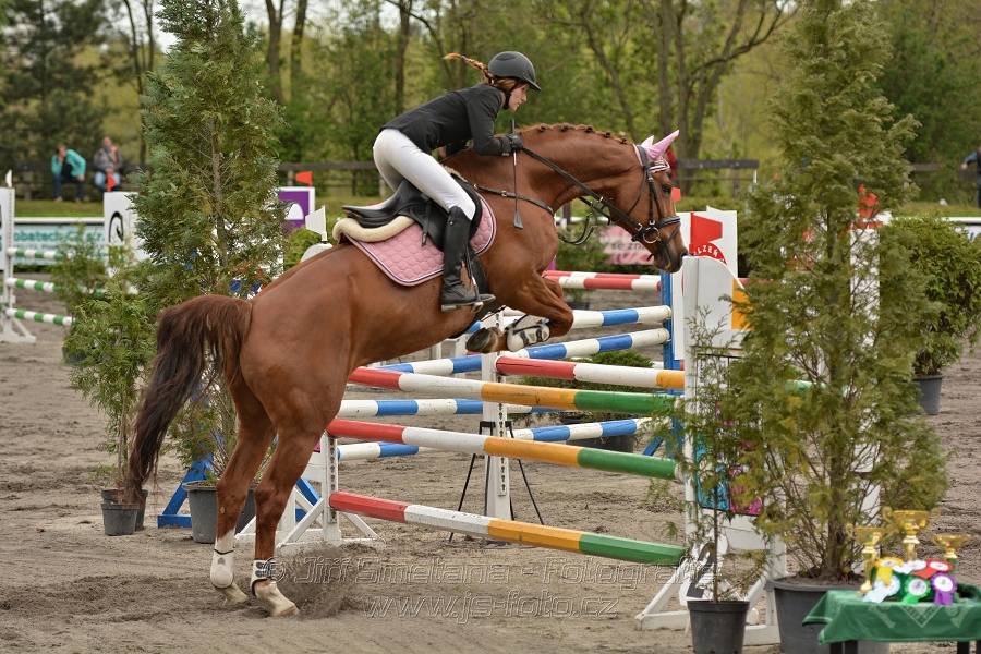 Skoková soutěž dvoufázové skákání 110/120 cm