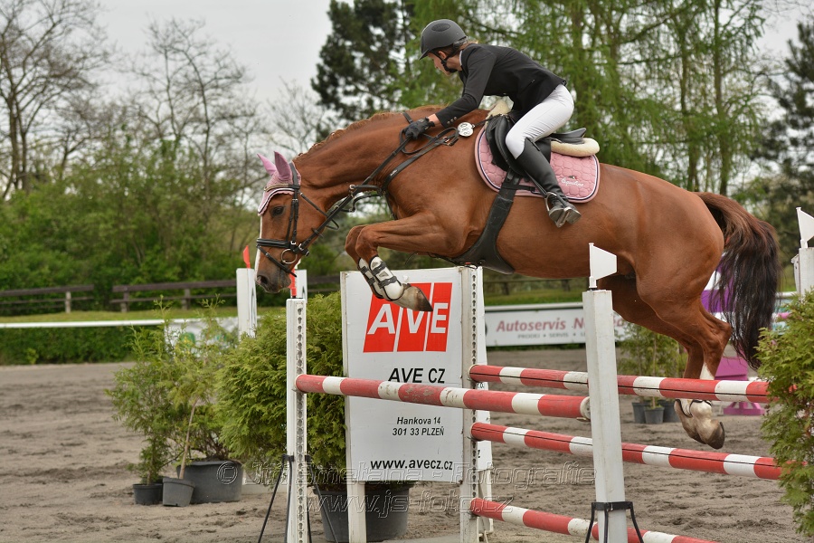 Skoková soutěž dvoufázové skákání 110/120 cm