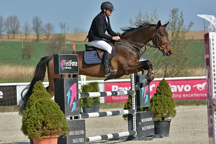 Skoková soutěž pro 5 a 6 leté koně s hendikepem 110/115 cm