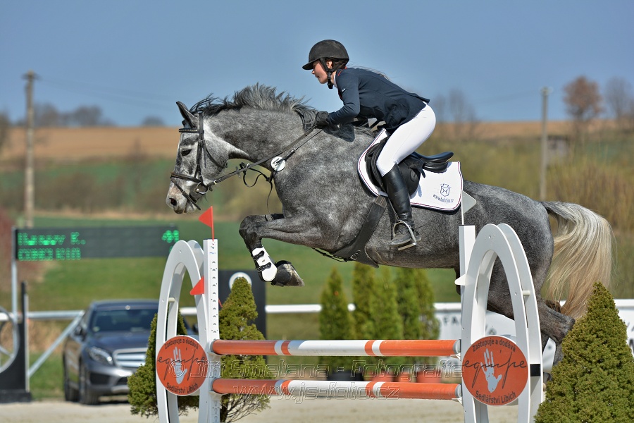 Skoková soutěž pro 5 a 6 leté koně s hendikepem 110/115 cm