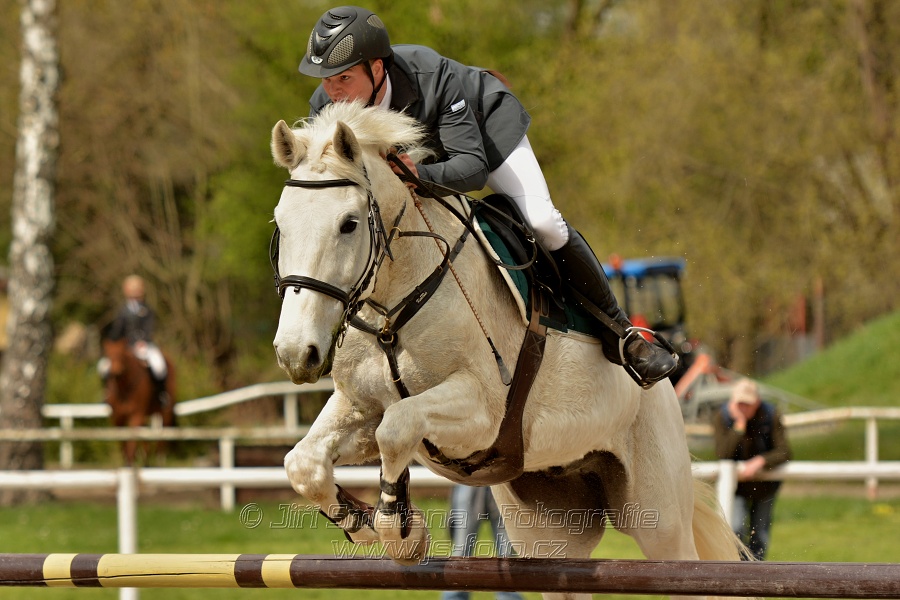 Skoková soutěž stupně „ZL“, bez rozeskakování