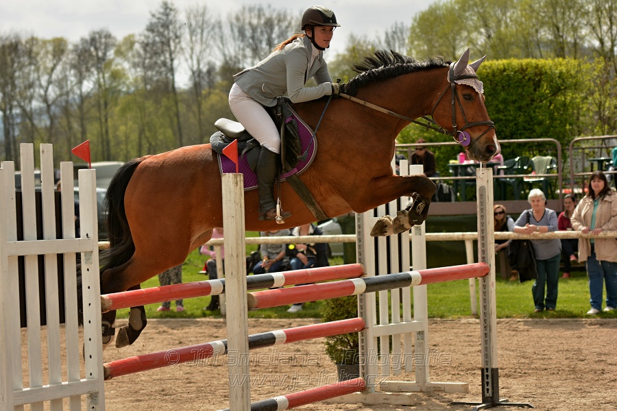 Skoková soutěž stupně „ZL“, bez rozeskakování