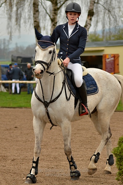Skoková soutěž „Stupňovaná obtížnost do 100 cm“
