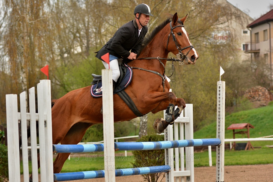 Skoková soutěž „Stupňovaná obtížnost do 100 cm“