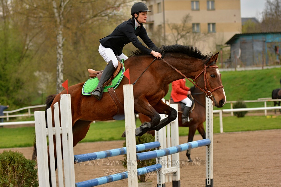 Skoková soutěž „Stupňovaná obtížnost do 100 cm“