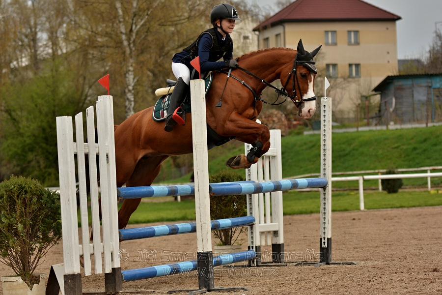 Skoková soutěž „Stupňovaná obtížnost do 100 cm“