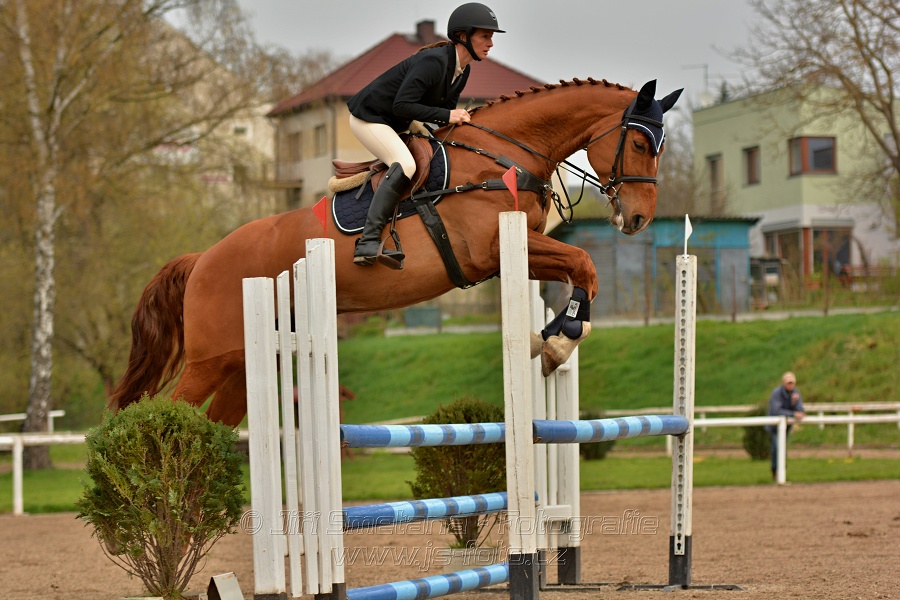 Skoková soutěž „Stupňovaná obtížnost do 100 cm“