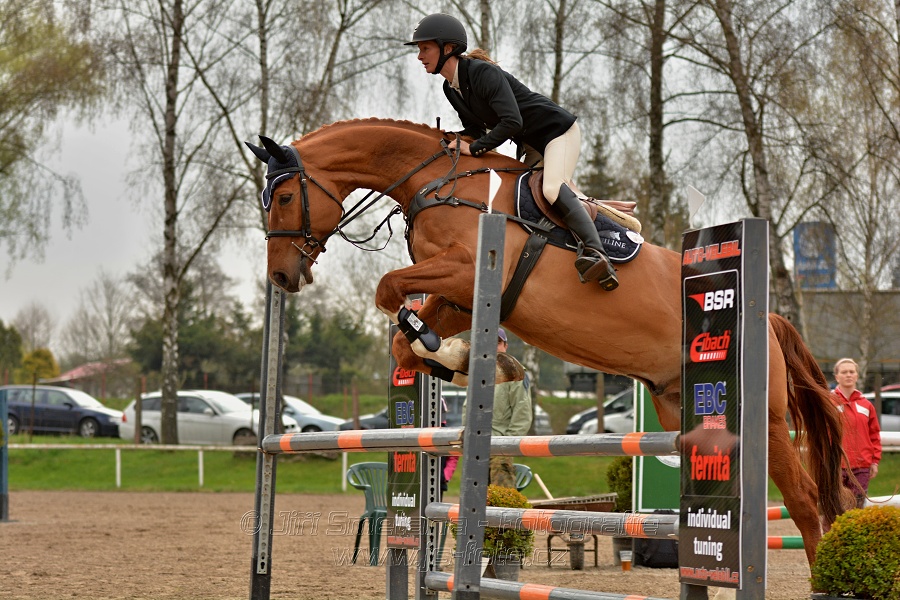 Skoková soutěž „Stupňovaná obtížnost do 100 cm“
