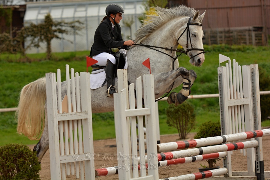 Skoková soutěž „Stupňovaná obtížnost do 100 cm“