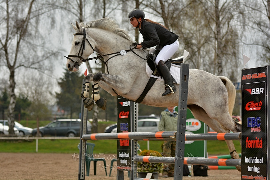 Skoková soutěž „Stupňovaná obtížnost do 100 cm“