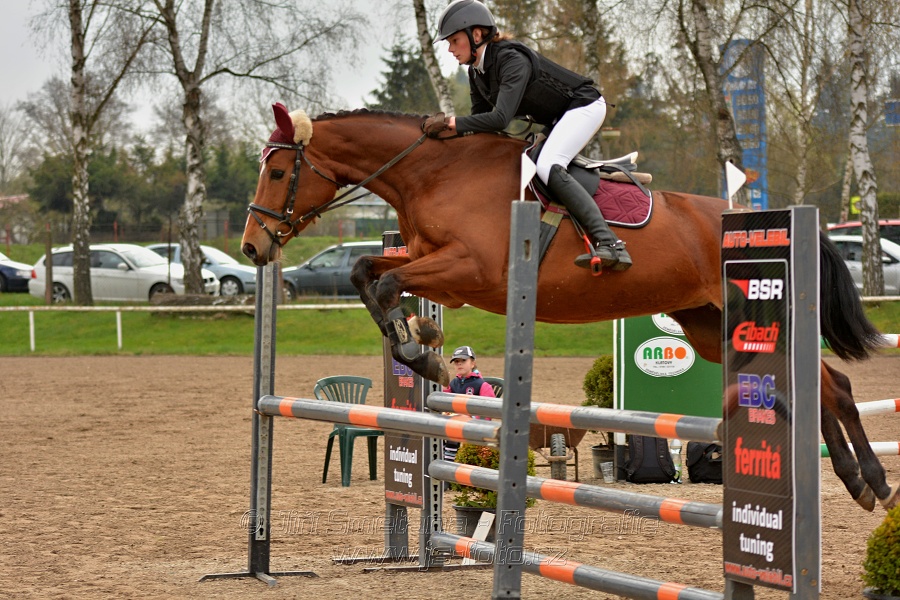 Skoková soutěž „Stupňovaná obtížnost do 100 cm“
