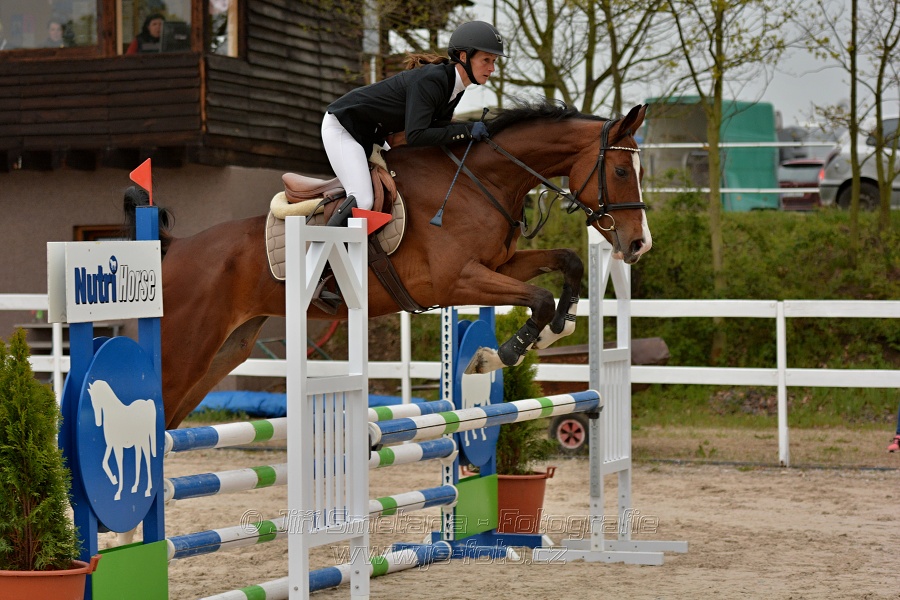 Skoková soutěž Stupňováná obtížnost do 100 cm