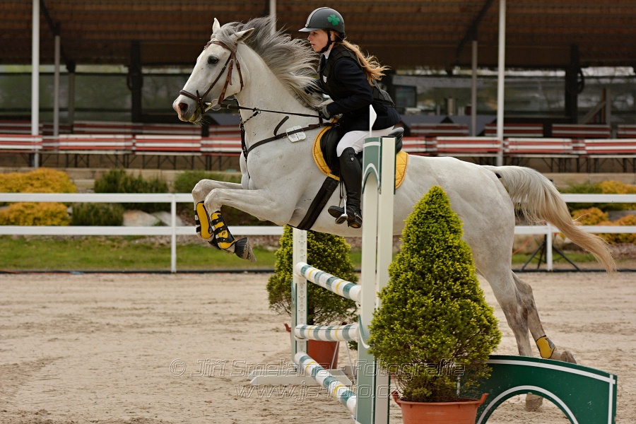 Skoková soutěž Stupňováná obtížnost do 100 cm
