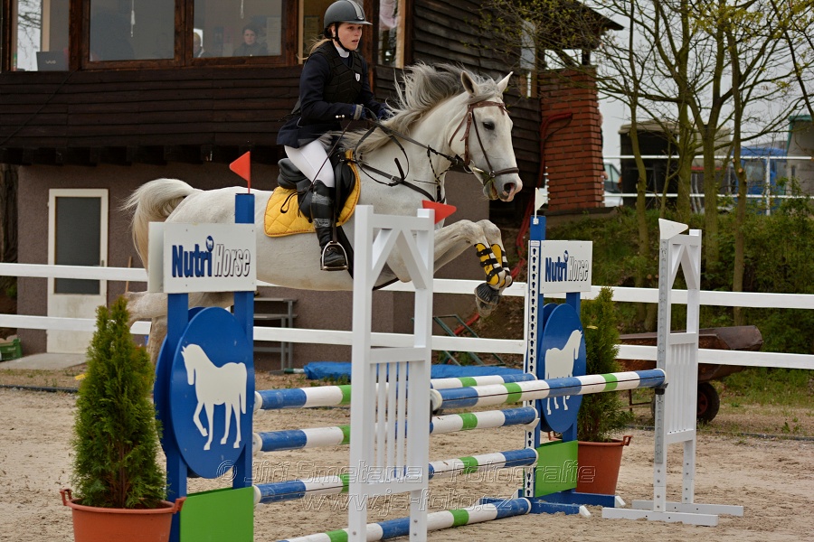 Skoková soutěž Stupňováná obtížnost do 100 cm