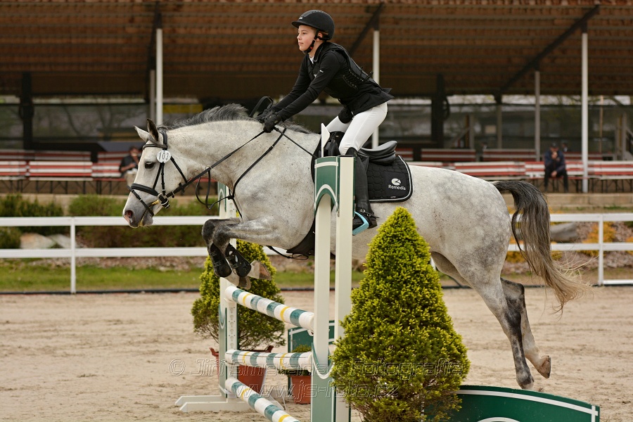 Skoková soutěž Stupňováná obtížnost do 100 cm