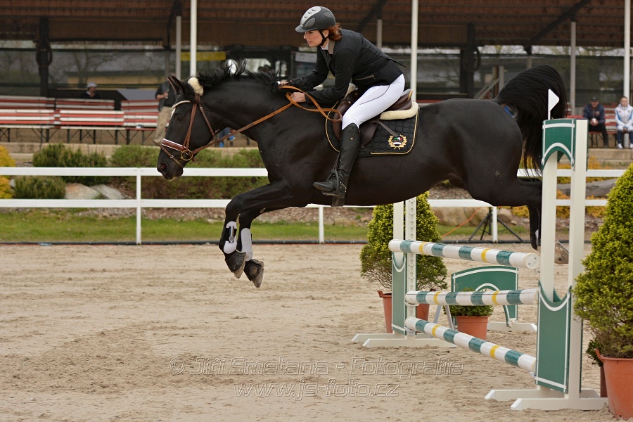 Skoková soutěž Stupňováná obtížnost do 100 cm