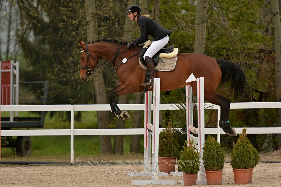 Skoková soutěž Stupňováná obtížnost do 100 cm