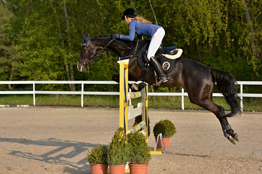 Skoková soutěž stupně „S*“ s návazným rozeskaková$