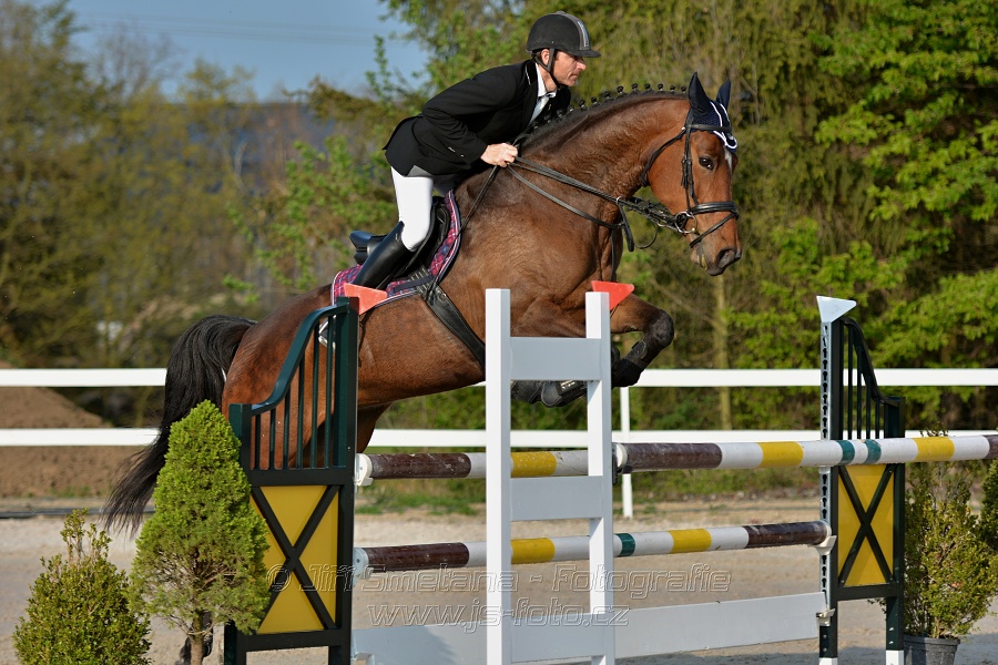 Skoková soutěž stupně „S*“ s návazným rozeskaková$