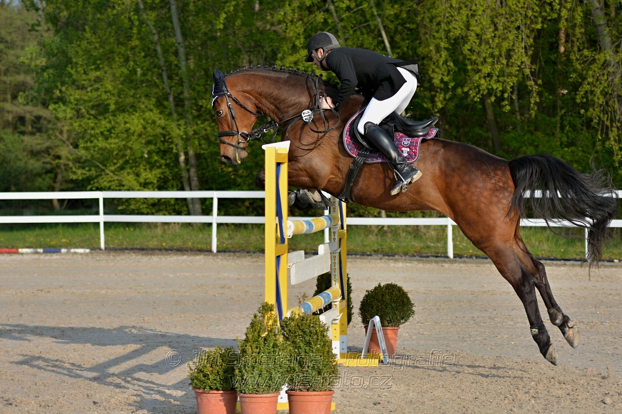 Skoková soutěž stupně „S*“ s návazným rozeskaková$