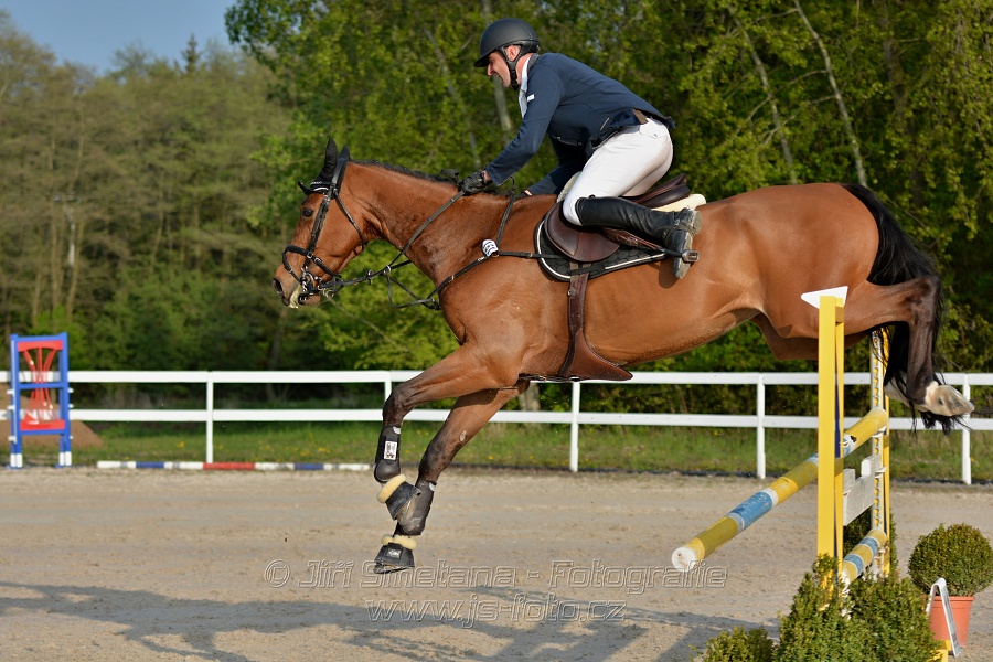 Skoková soutěž stupně „S*“ s návazným rozeskaková$