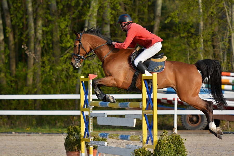 Skoková soutěž stupně „S*“ s návazným rozeskaková$