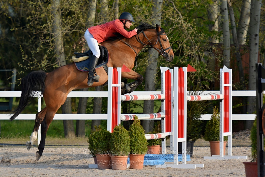 Skoková soutěž stupně „S*“ s návazným rozeskaková$