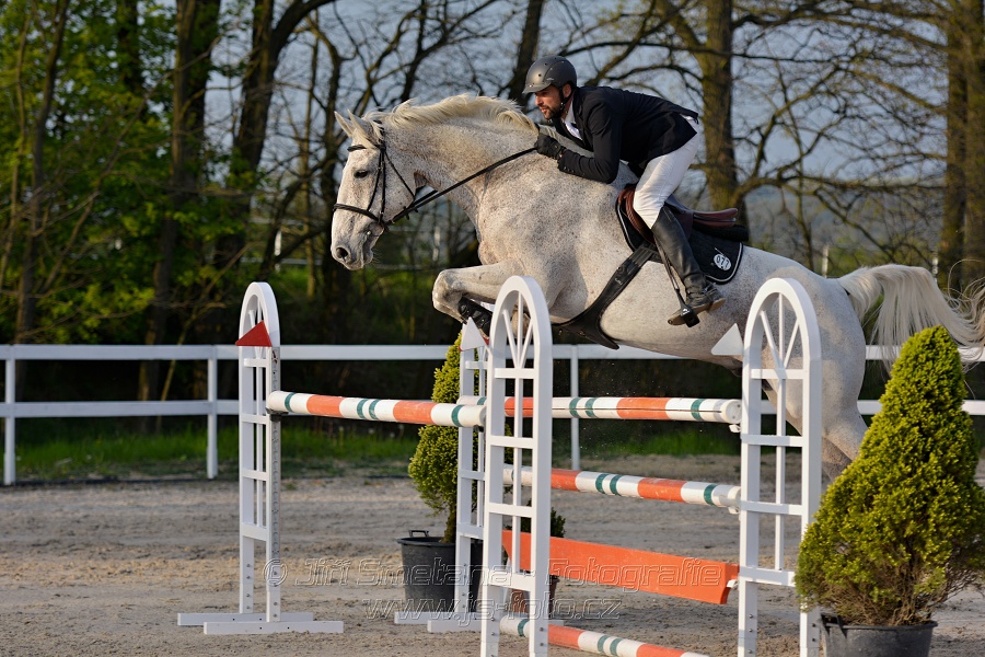 Skoková soutěž stupně „S*“ s návazným rozeskaková$