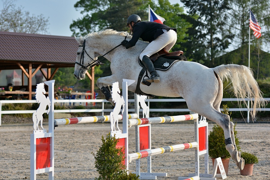 Skoková soutěž stupně „S*“ s návazným rozeskaková$