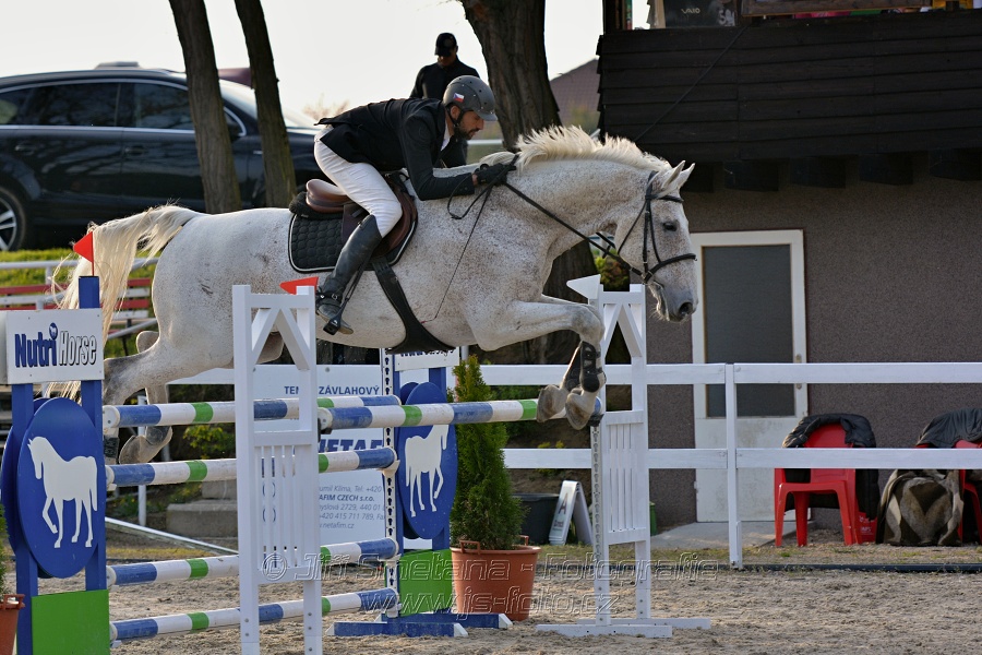 Skoková soutěž stupně „S*“ s návazným rozeskaková$