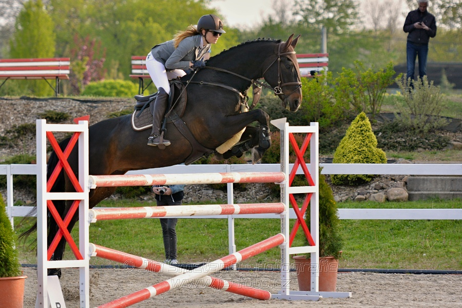 Skoková soutěž stupně „S*“ s návazným rozeskaková$