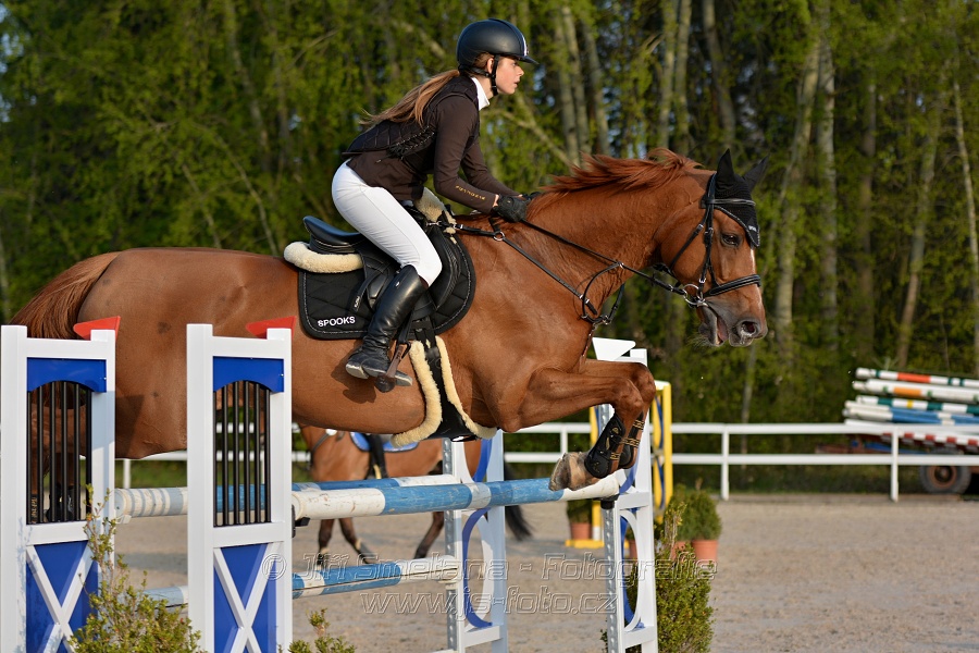 Skoková soutěž stupně „S*“ s návazným rozeskaková$