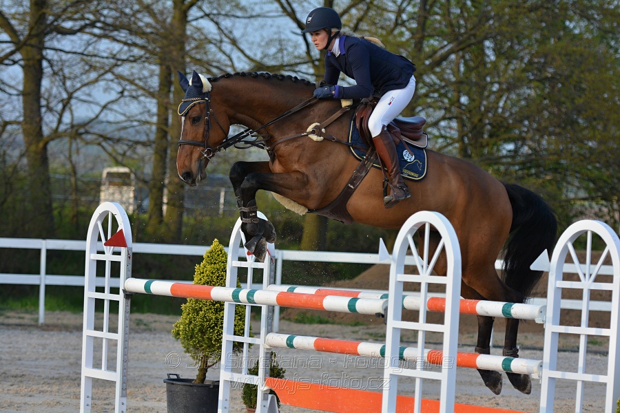 Skoková soutěž stupně „S*“ s návazným rozeskaková$