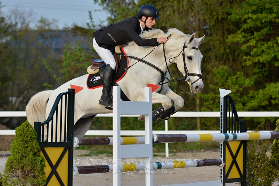 Skoková soutěž stupně „S*“ s návazným rozeskaková$