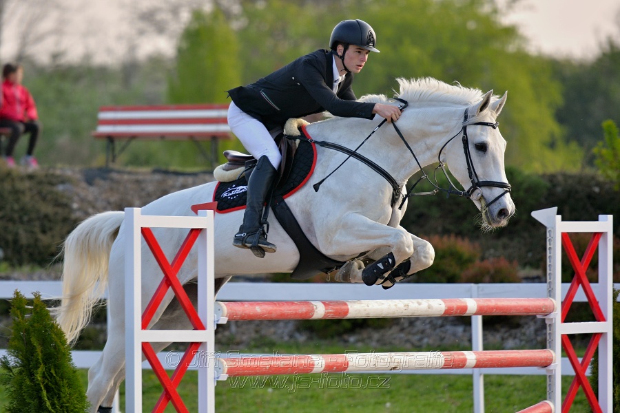 Skoková soutěž stupně „S*“ s návazným rozeskaková$