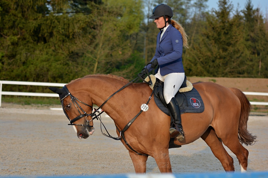 Skoková soutěž stupně „S*“ s návazným rozeskaková$