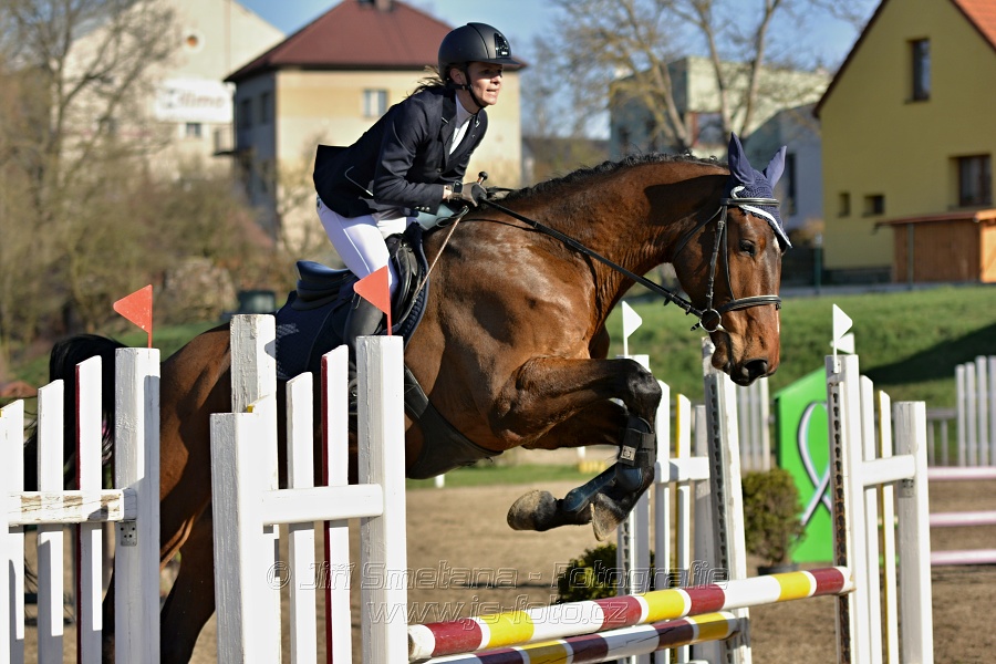 Skoková soutěž „Stupňovaná obtížnost do 100 cm“