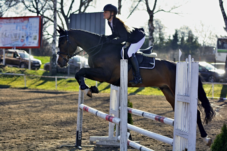 Skoková soutěž „Stupňovaná obtížnost do 100 cm“