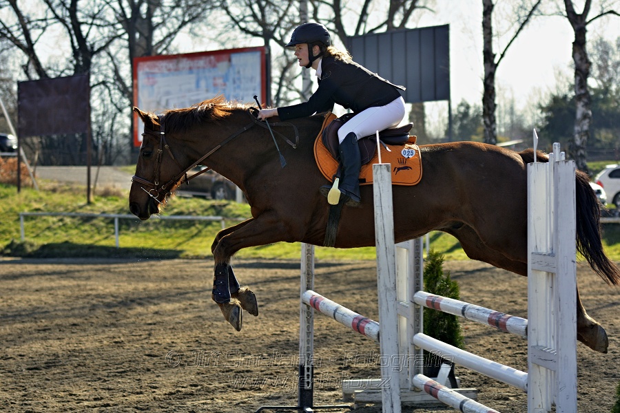 Skoková soutěž „Stupňovaná obtížnost do 100 cm“