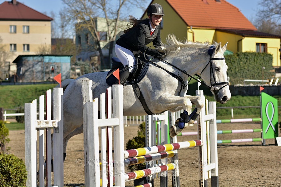 Skoková soutěž „Stupňovaná obtížnost do 100 cm“