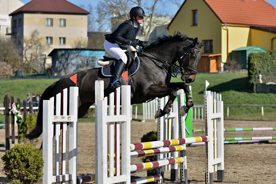 Skoková soutěž „Stupňovaná obtížnost do 100 cm“