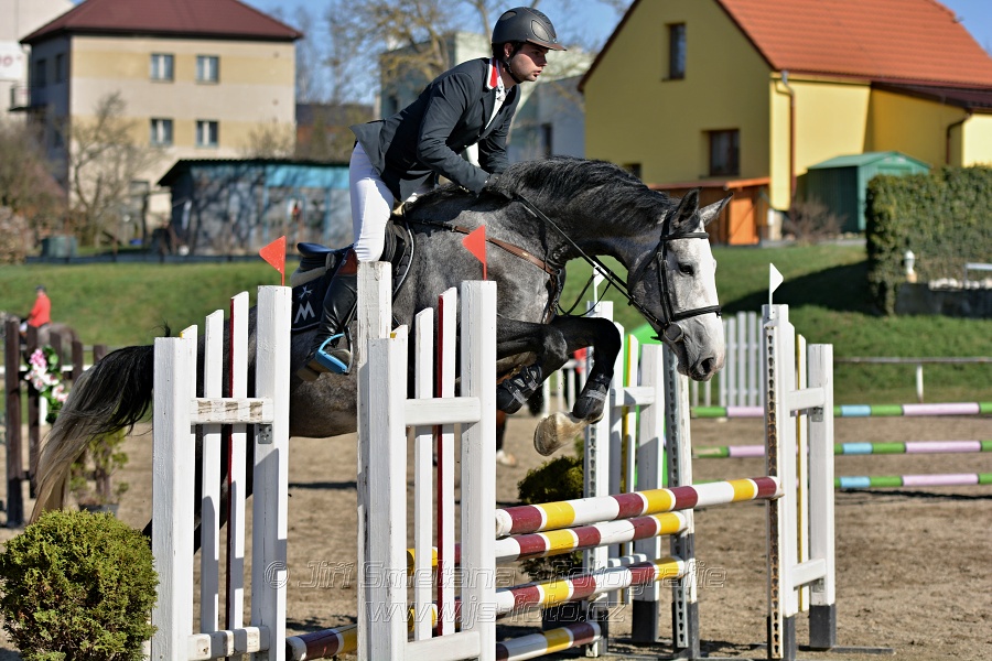 Skoková soutěž „Stupňovaná obtížnost do 100 cm“